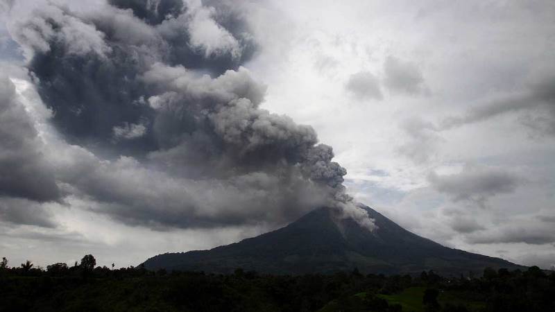 آتشفشان قهر طبیعت در اندونزی فوران کرد