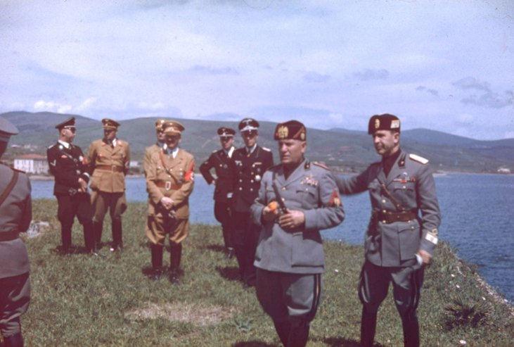 هیتلر و موسیلینی، دو دیکتاتور در یک قاب