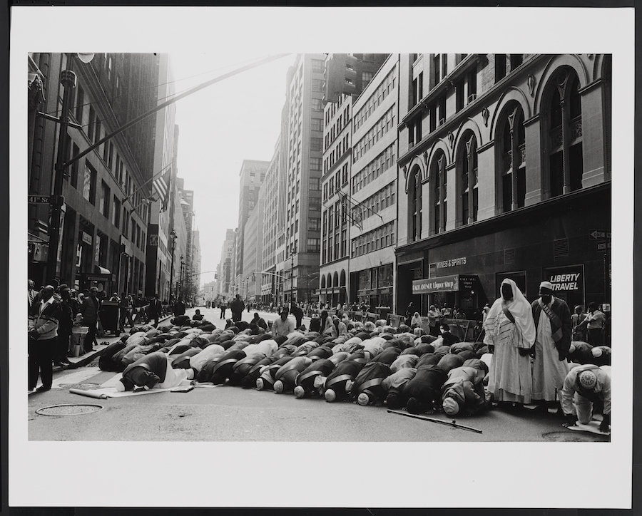 نماز، منهتن، نیویورک، 1995، عکس: اِد گرازدا